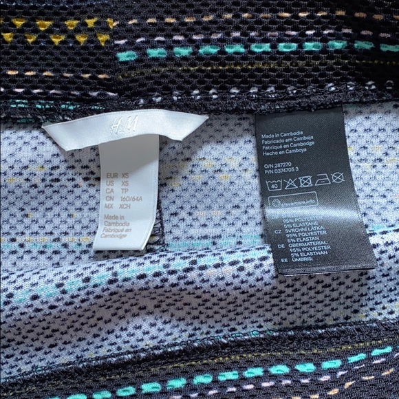 H&M Skirt - Picture 2 of 2